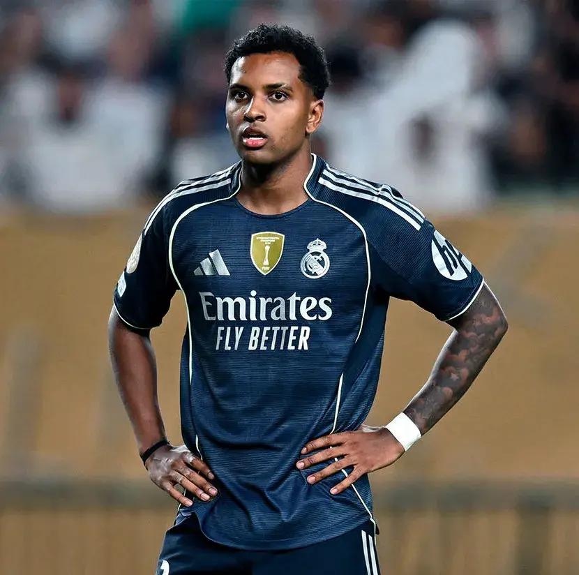 开云入口-包含荷甲倒计时；皇家马德里赛前止住颓势；细节引发关注；压力陡增；年轻球员得到机会的词条